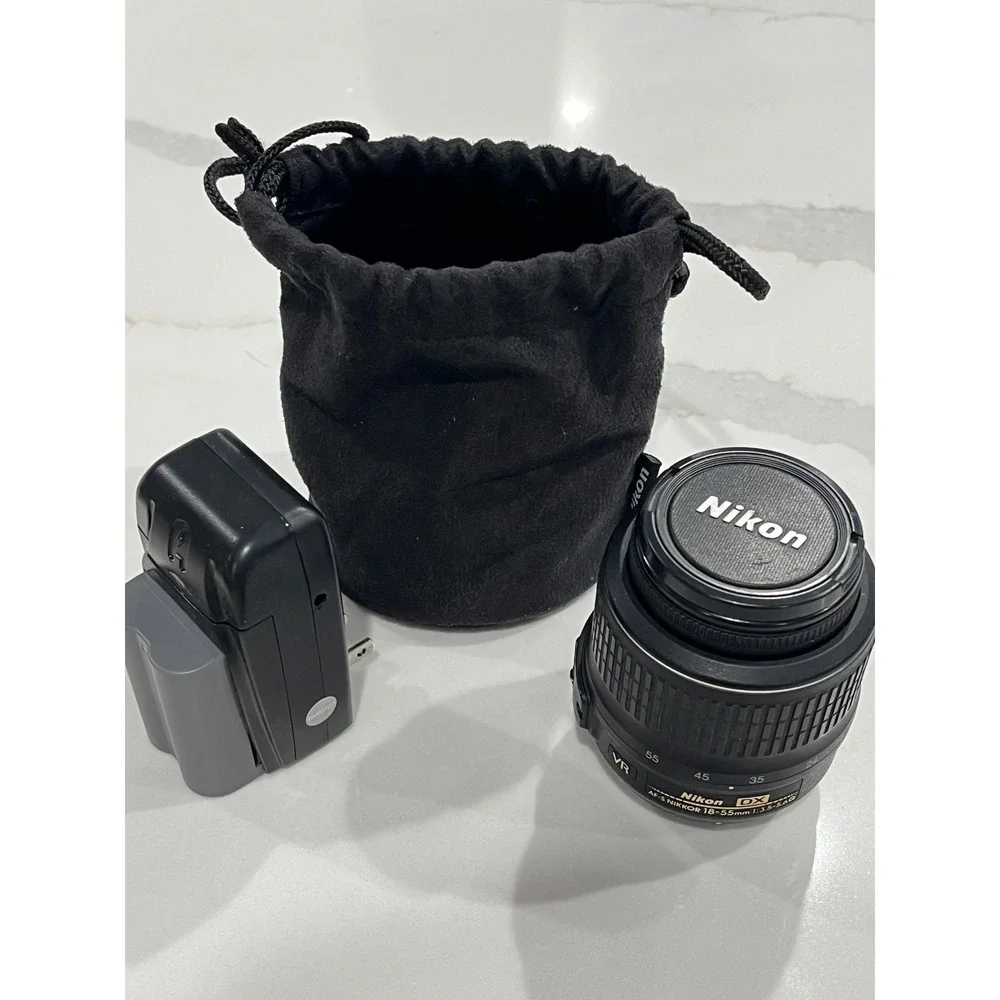 Nikon AF-S DX Nikkor 18-55mm f/3.5-5.6G VR Lens Watson Charger & Battery‎ Bundle